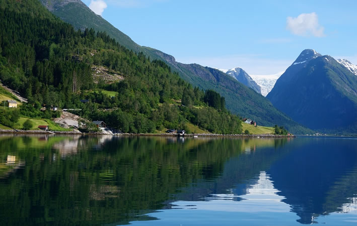 Anreise nach Bergen: Tore zu den Fjorden Norwegens