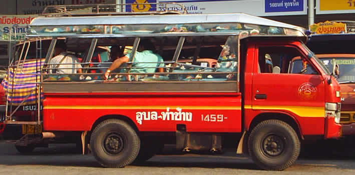 Songthaew in Thailand – Das vielseitige Sammeltaxi